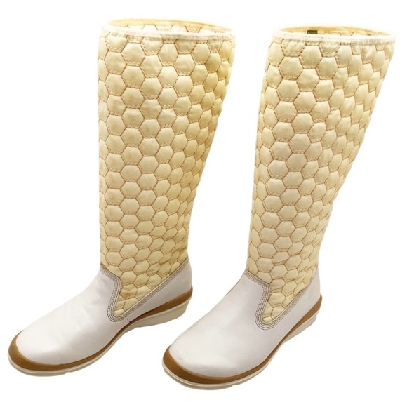 {Timberland} 84377 Kickadillaquilt Boots - Picture 4 of 4